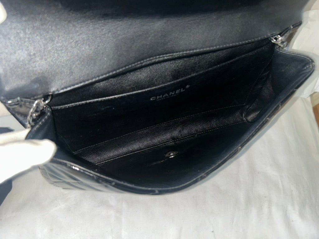 CHANEL Classic Quilted Patent Leather Single Flap Shoulder Bag Black