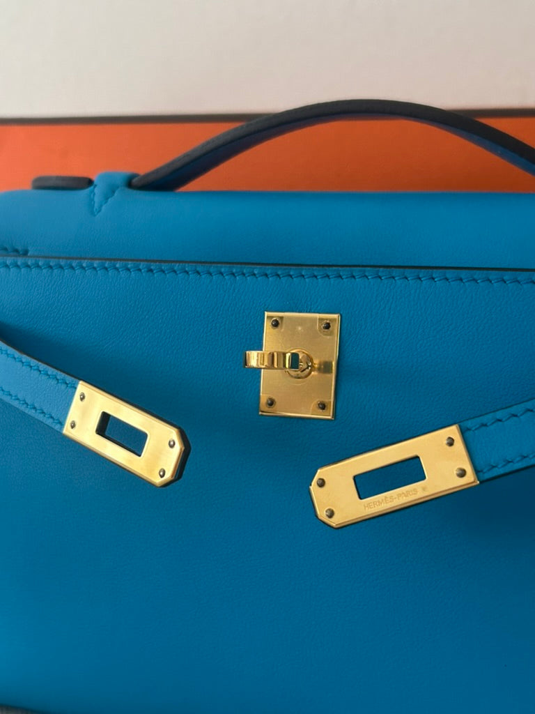 HERMÈS Kelly Pochette Bleu Zanzibar Swift Leather Gold Hardware Stamp A