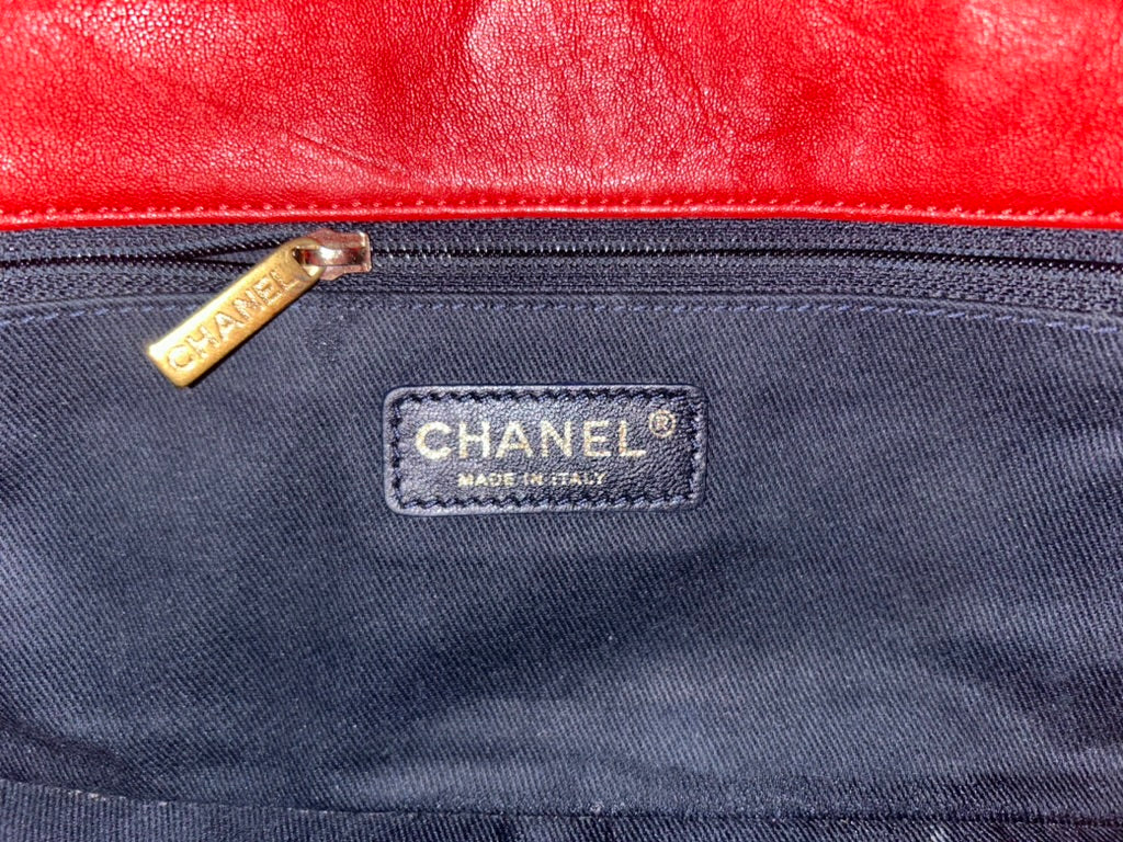 CHANEL Classic CC Medium Flap Chevron Leather Shoulder Bag Red