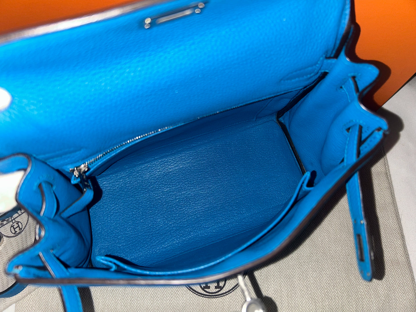 HERMÈS Kelly 25 Bleu Zanzibar Togo Leather Palladium Hardware