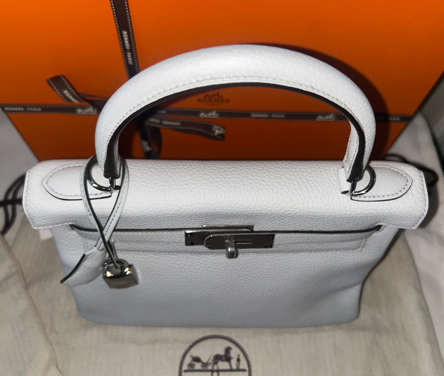 HERMÈS Kelly 28 Bleu Pale Clemence Leather Palladium Hardware