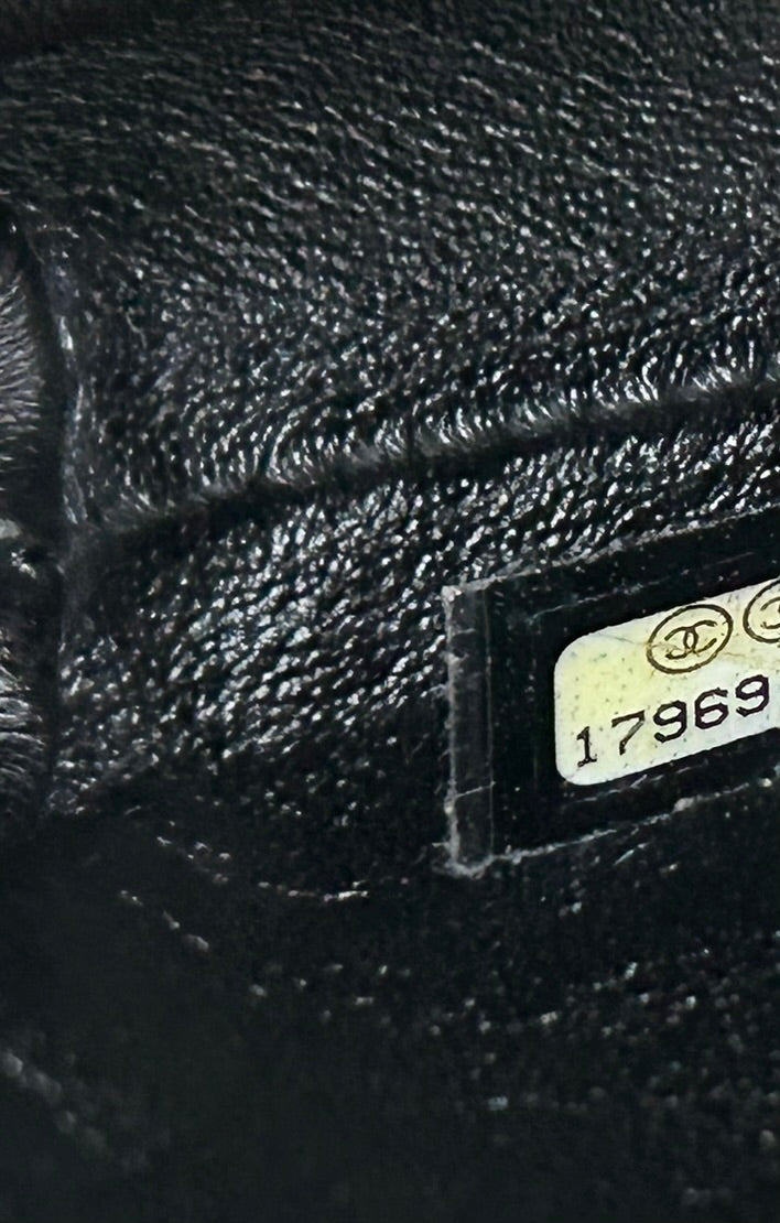 CHANEL Classic Quilted Patent Leather Single Flap Shoulder Bag Black