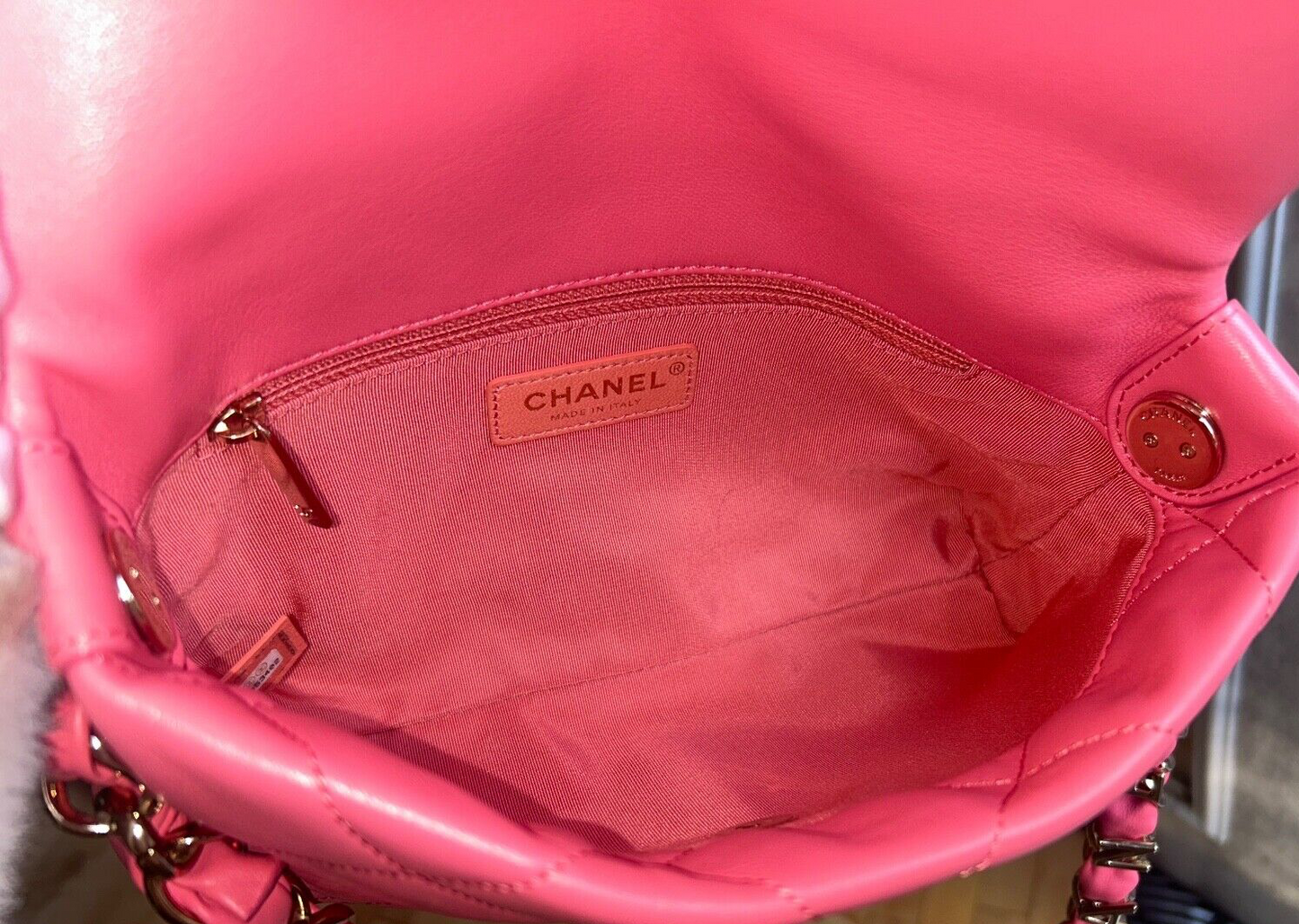 CHANEL CC Small Logo Strap Quilted Lambskin Shoulder Bag Pink / Gold Hardware