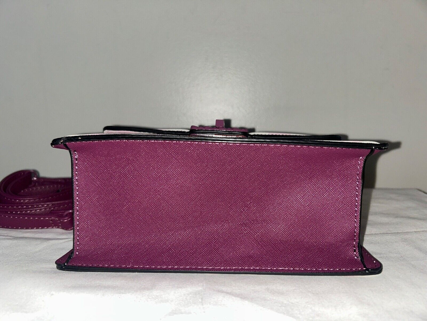 NEW! NWT ALDO Valentines Kisses Satchel Bag White Multi