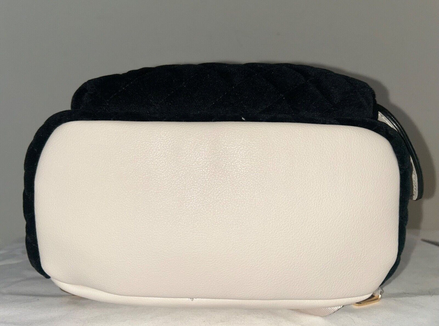 NEW ! NWT JUICY COUTURE Velour Royal Moment Medium Backpack Black/Crystal