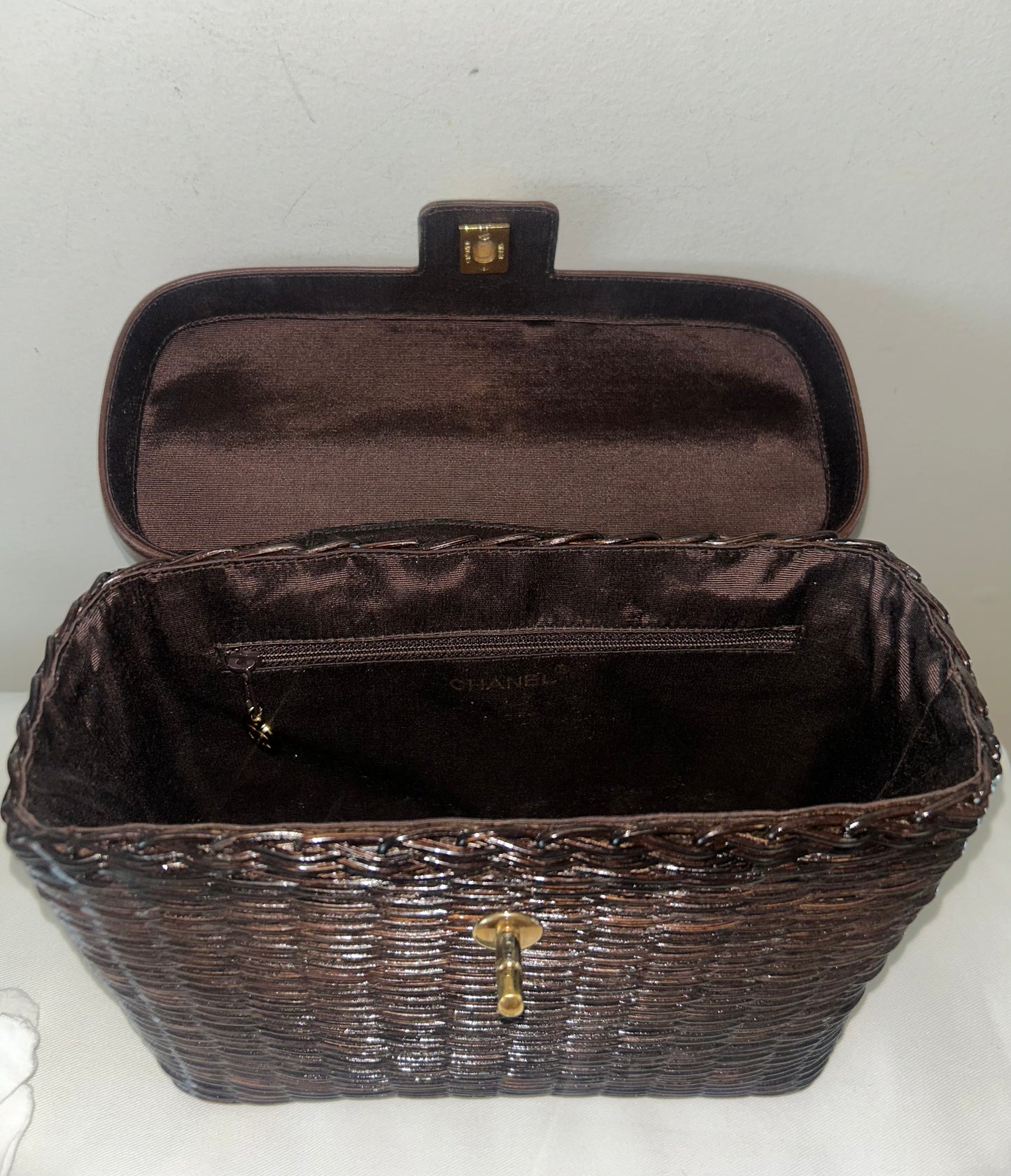CHANEL Vintage Wicker Basket Handbag Brown / 24k Gold Hardware