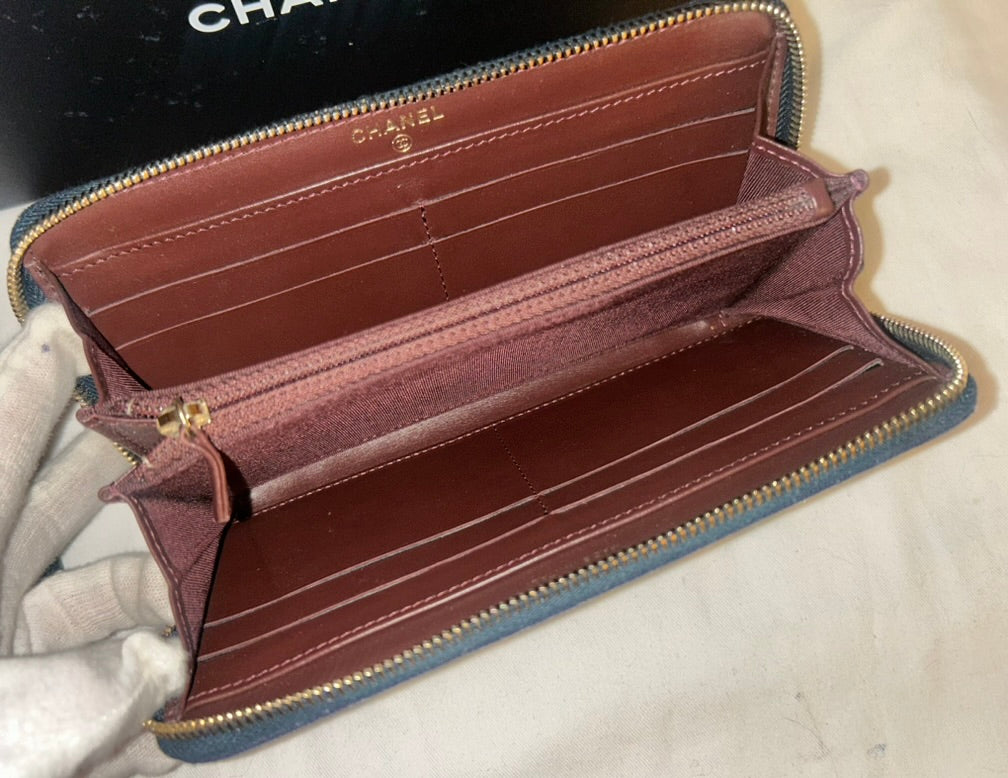 CHANEL 18A Nautical Charming Long Zip Wallet & Card Holder Set in Navy *RARE*