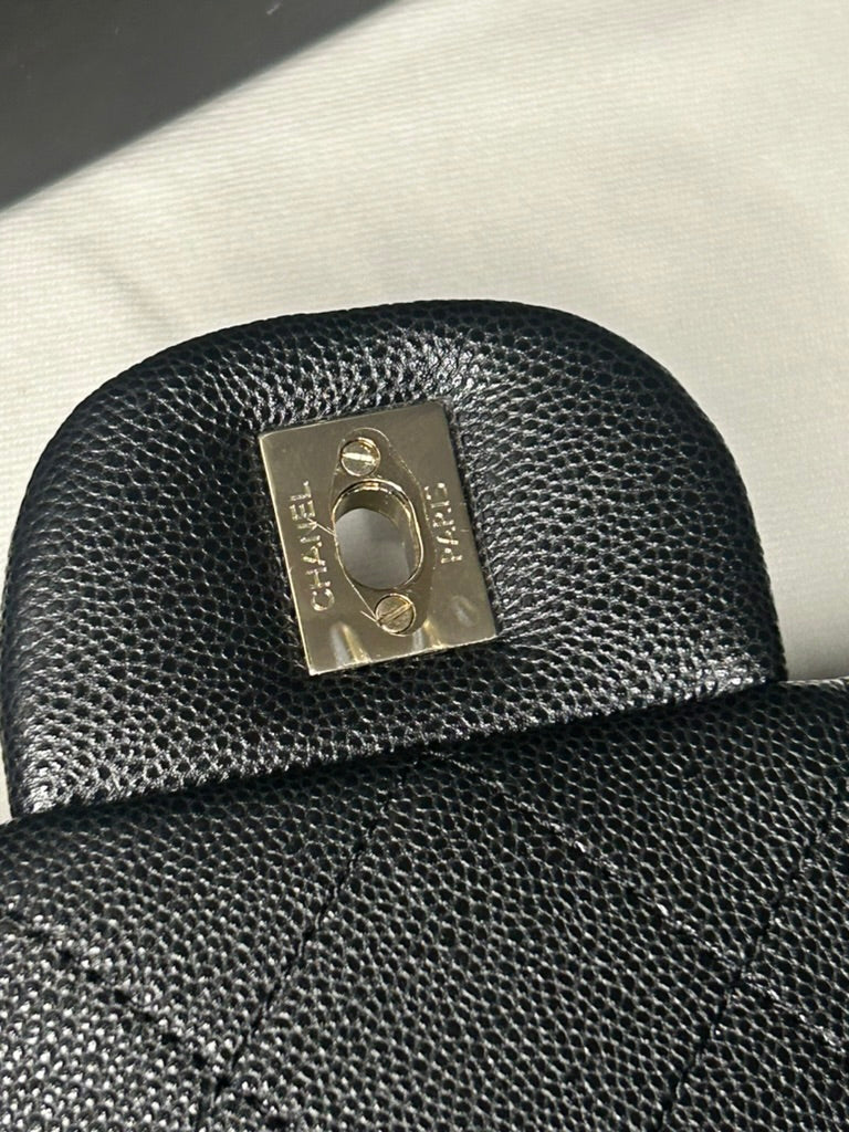 CHANEL 24C XXL Travel Flap Bag Quilted Caviar Black / Gold Hardware