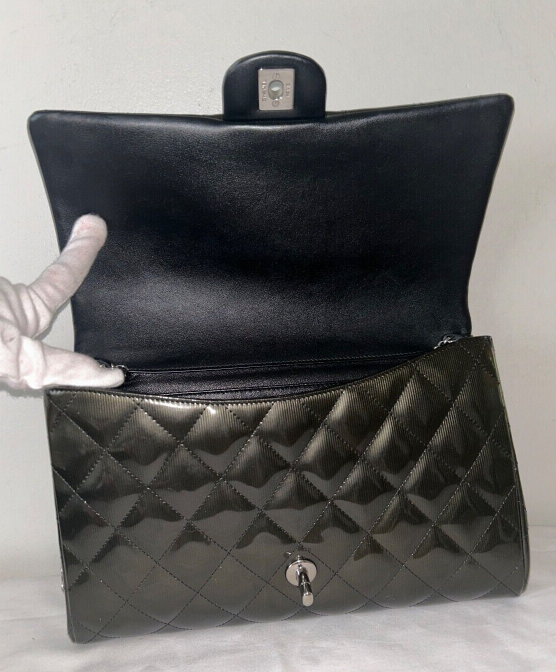 CHANEL CC Quilted Flap Shoulder Bag Metallic Patent Leather Dark Green