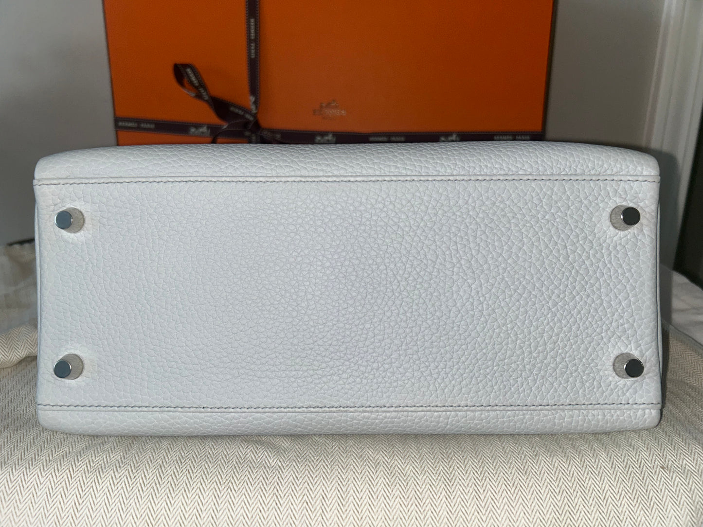 HERMÈS Kelly 28 Bleu Pale Clemence Leather Palladium Hardware
