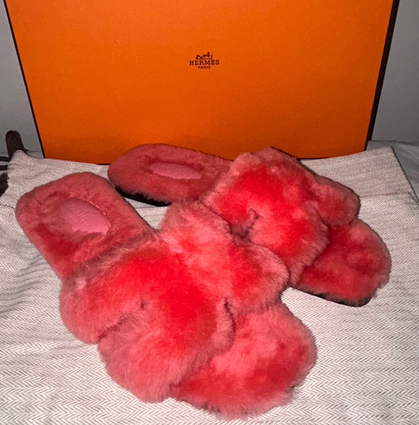 HERMES Shearling Oran Sandals Rose Du Desert Size 36