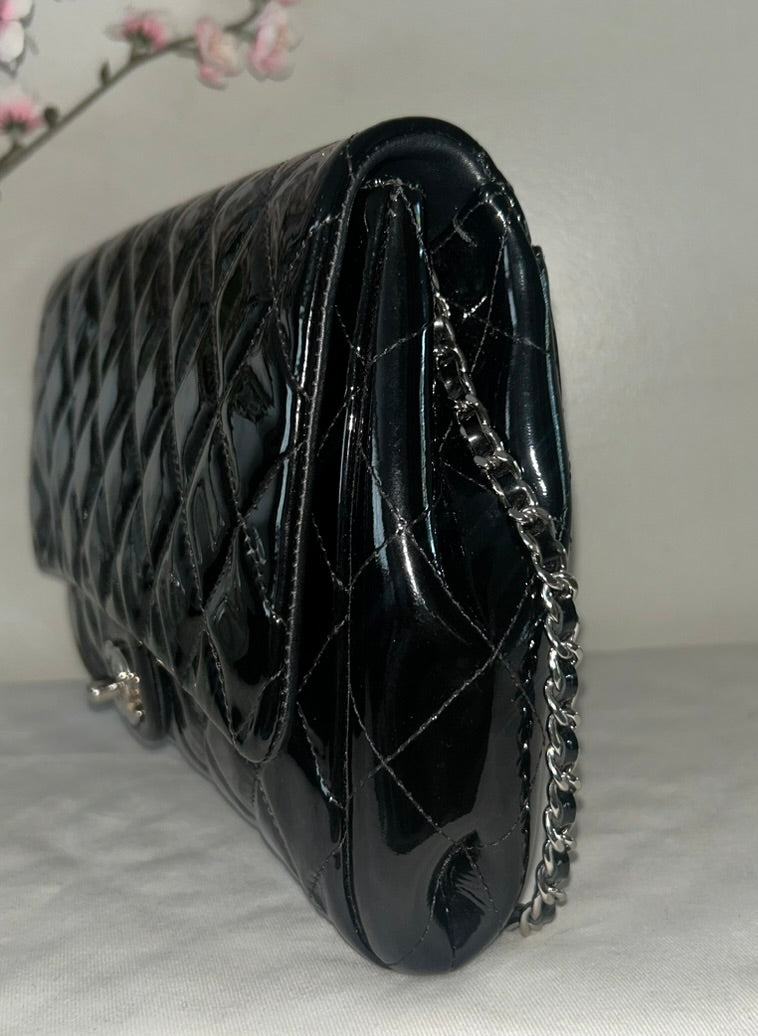 CHANEL Classic Quilted Patent Leather Single Flap Shoulder Bag Black