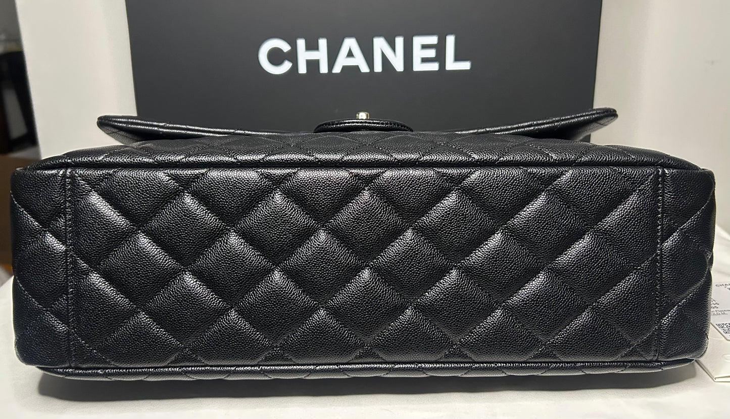 CHANEL 24C XXL Travel Flap Bag Quilted Caviar Black / Gold Hardware