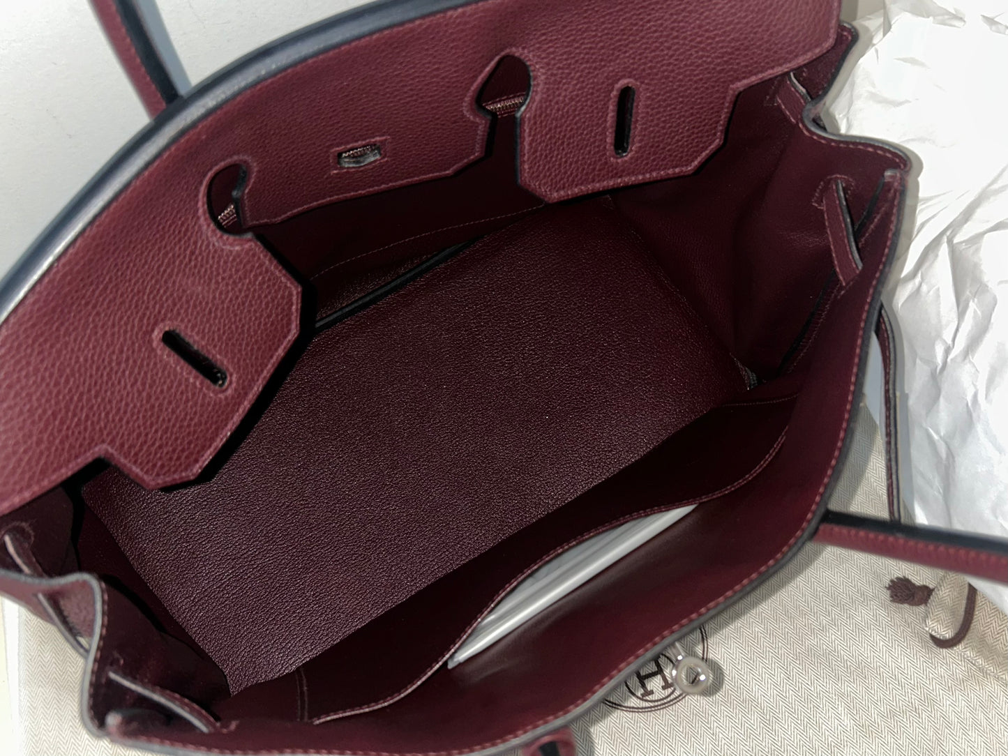 HERMÈS Birkin 35 Raisin Clemence Palladium Hardware