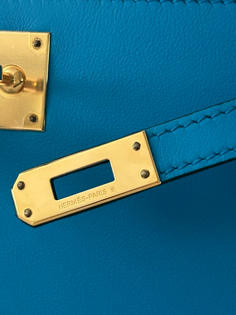 HERMÈS Kelly Pochette Bleu Zanzibar Swift Leather Gold Hardware Stamp A