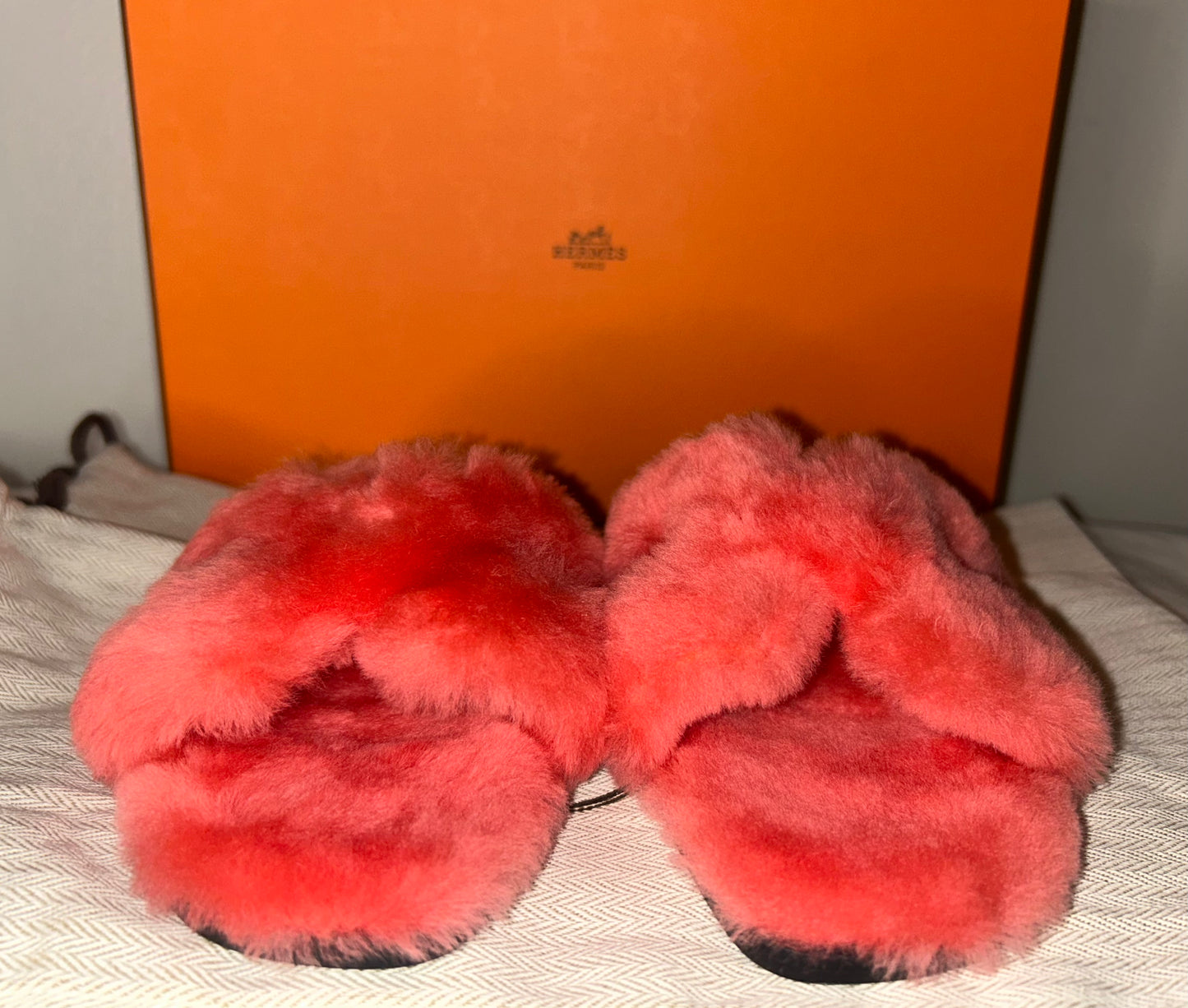 HERMES Shearling Oran Sandals Rose Du Desert Size 36