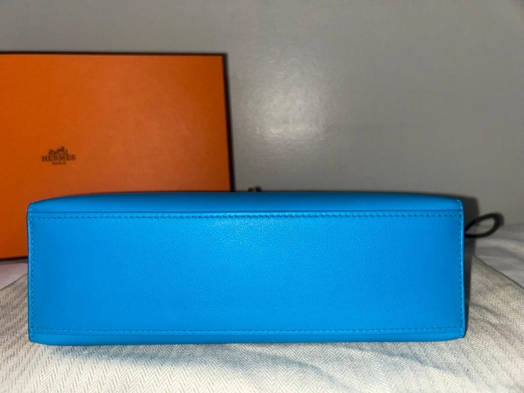 HERMES Kelly Pochette Bleu Frida Swift Leather Gold Hardware