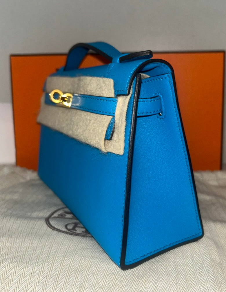 HERMÈS Kelly Pochette Bleu Zanzibar Swift Leather Gold Hardware Stamp A