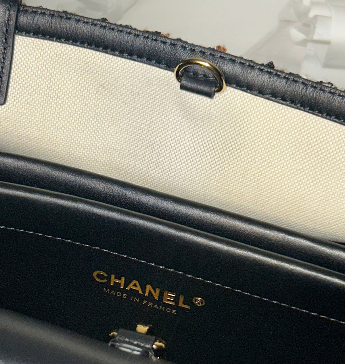 CHANEL 26S "Urban Essential" East West Small Shopping Tote Tweed/Leather Black