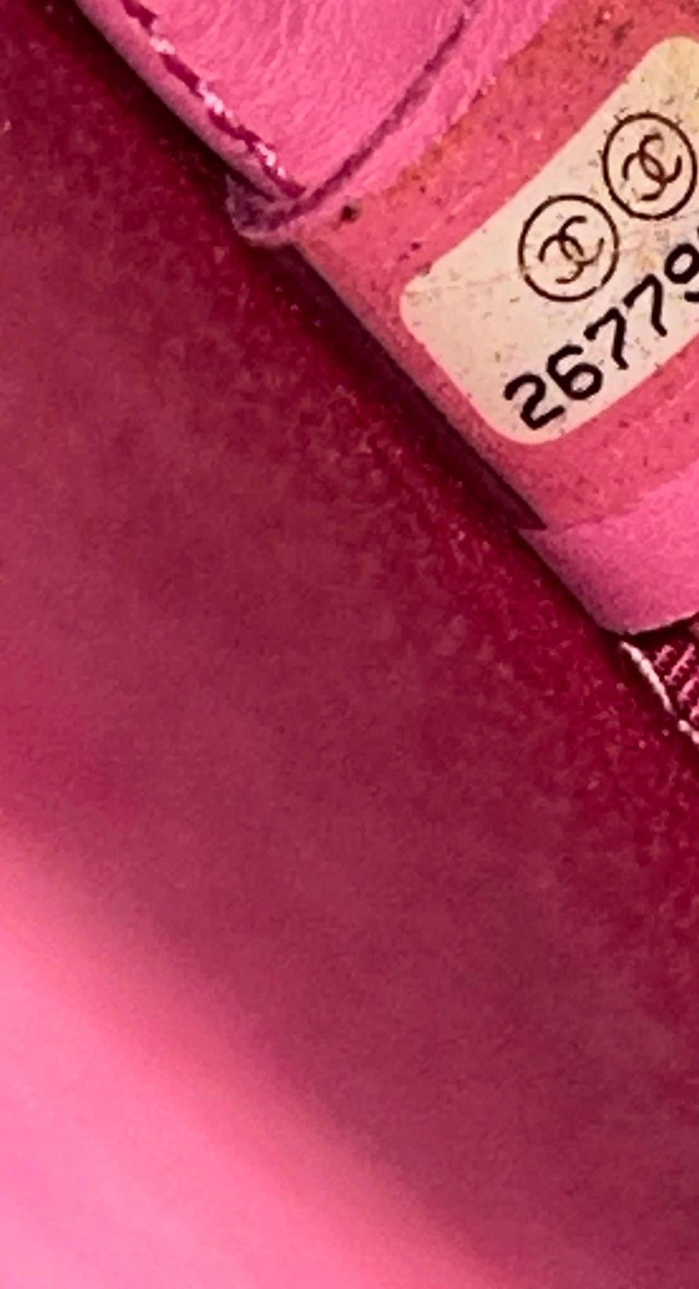 CHANEL CC Round As Earth Patent Leather Crossbody Bag Pink