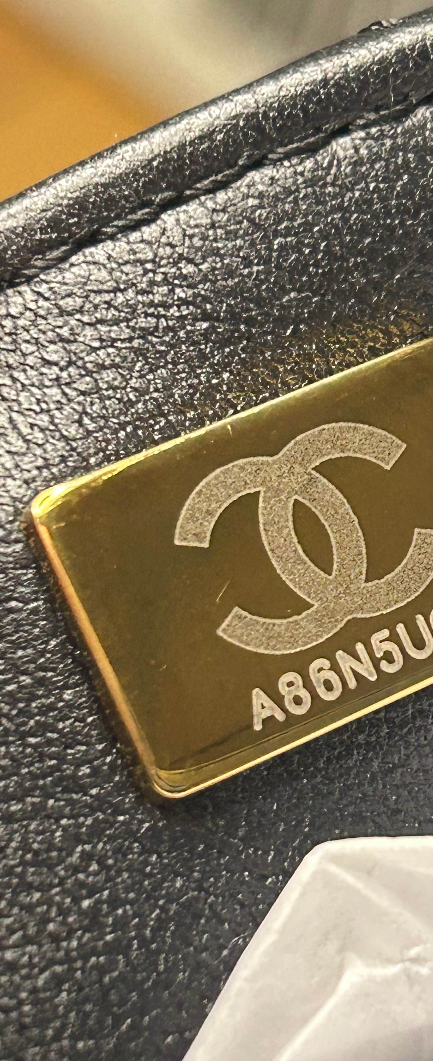 CHANEL 25P Kelly Top Handle Flap Bag Quilted Lambskin Black / Gold Hardware