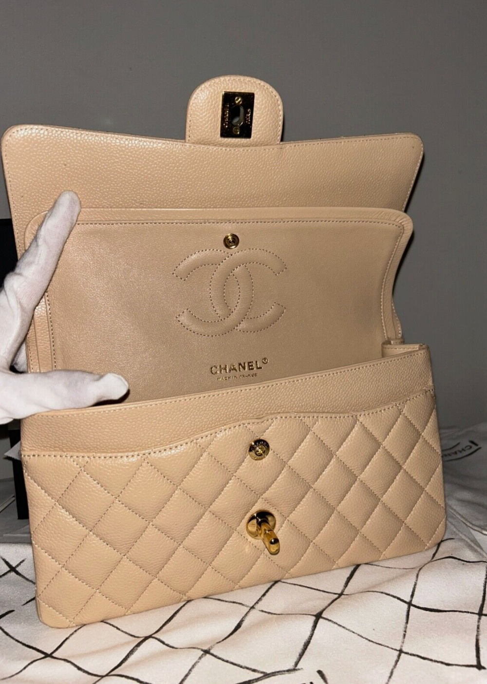 CHANEL Classic CC Medium Double Flap Caviar Leather Handbag Beige Clair/Gold