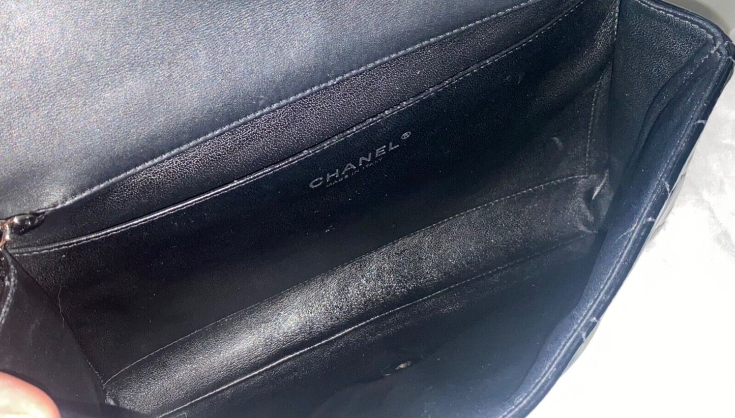 CHANEL Classic CC Quilted Chain Flap Shoulder Bag Patent Leather Black