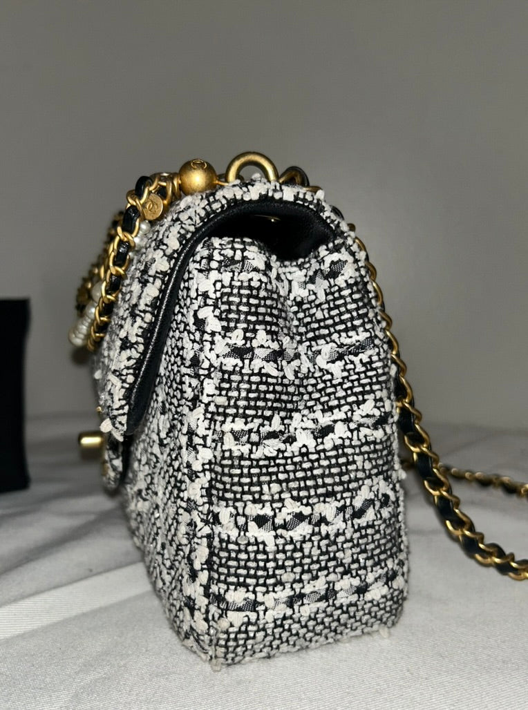 CHANEL CC Mini Pearl Flap Bag Sequin Tweed Black & White / Gold Hardware
