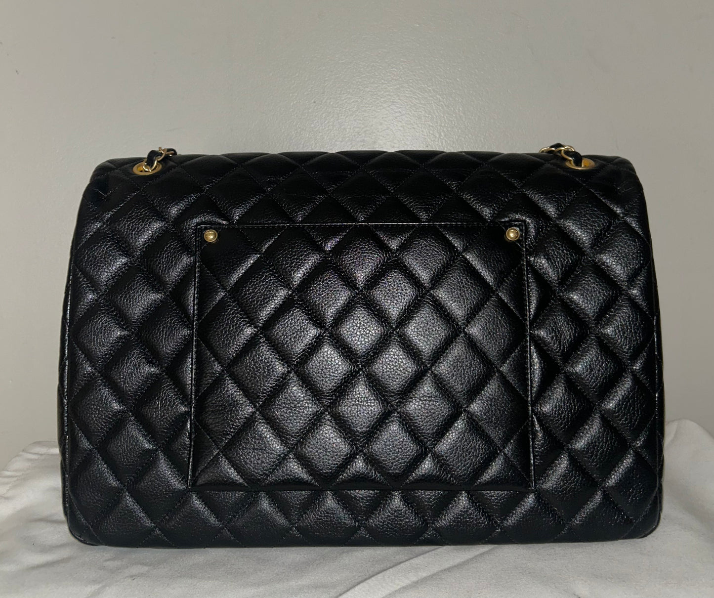 CHANEL 24C XXL Travel Flap Bag Quilted Calfskin Leather Black / Gold Hardware