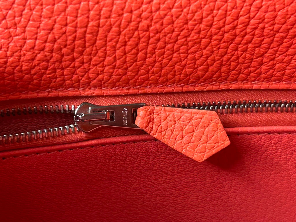 HERMÈS Kelly 28 Rose Texas Clemence Palladium Hardware Handbag