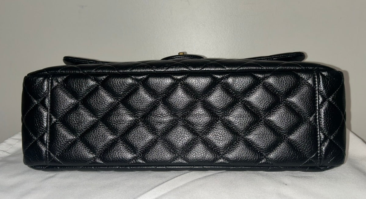 CHANEL 24C XXL Travel Flap Bag Quilted Calfskin Leather Black / Gold Hardware