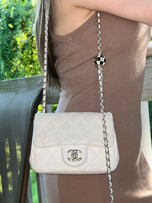 CHANEL 23C Pearl Crush Mini Square Flap Bag Quilted Lambskin White / Light Gold