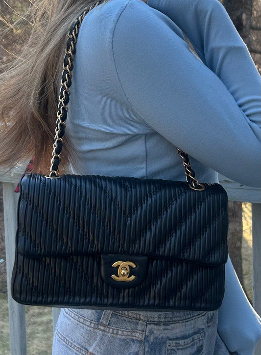 CHANEL Medium Classic Double Flap Pleated Calfskin Handbag Black / Gold