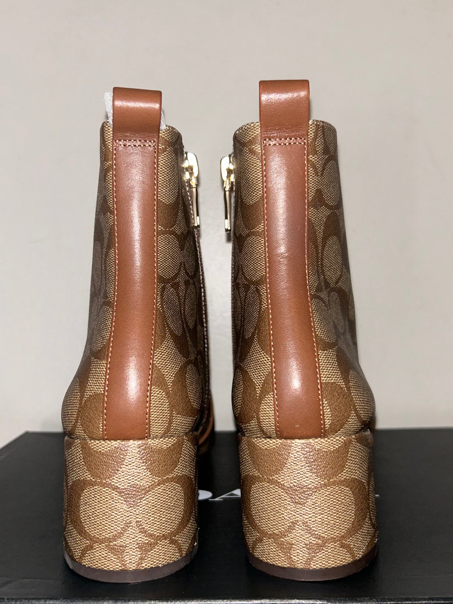 NEW! COACH Noah Bootie in Signature C Canvas Khaki Size 9.5