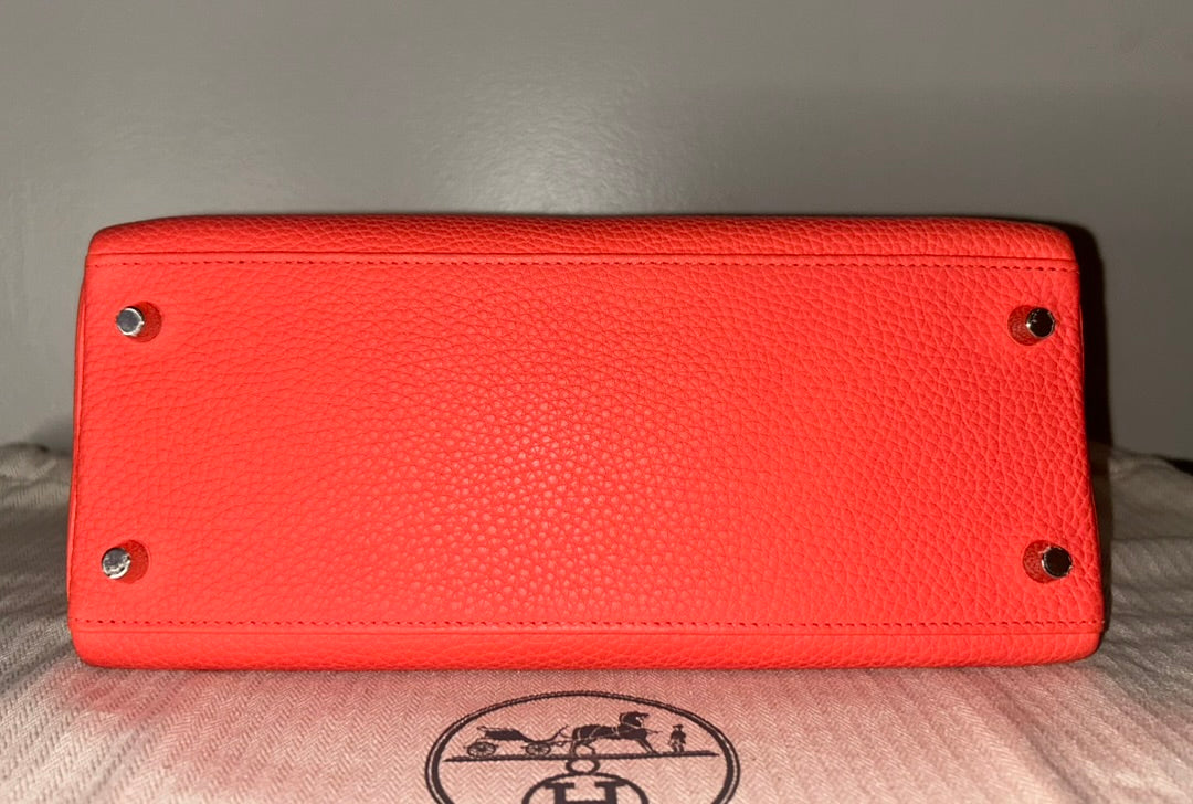 HERMÈS Kelly 28 Rose Texas Clemence Palladium Hardware Handbag - Z Stamp