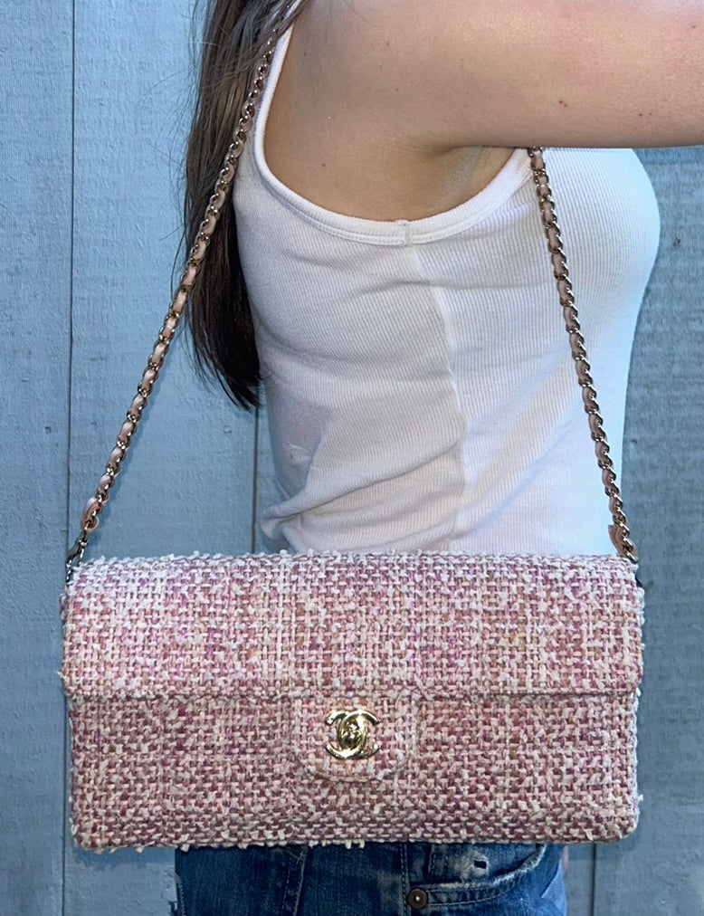 CHANEL Classic CC East West Tweed Shoulder Bag Pink