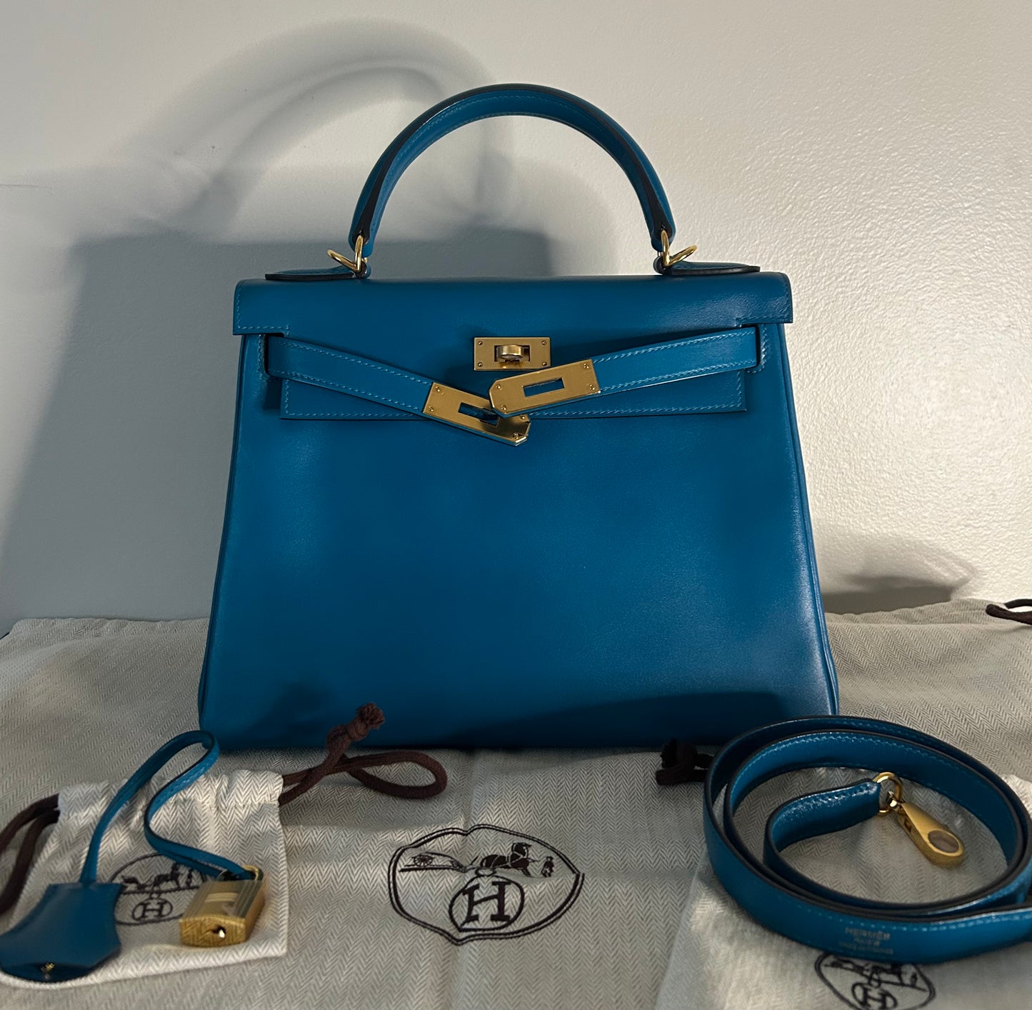 HERMES Kelly 28 Bleu Izmir Box Calf Leather Gold Hardware