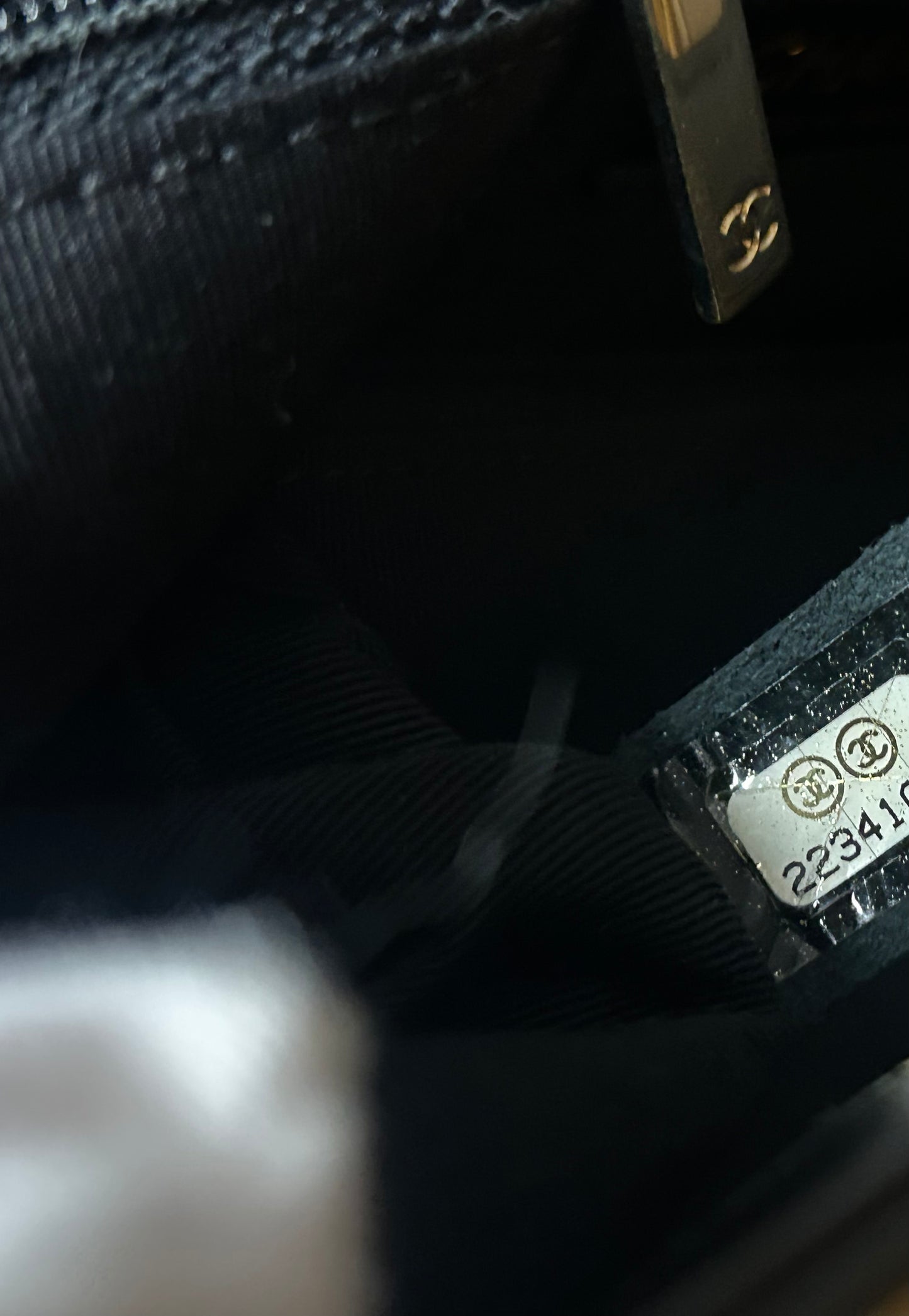 CHANEL Boy New Medium Flap Bag Quilted Patent Leather Black / Light Gold HW