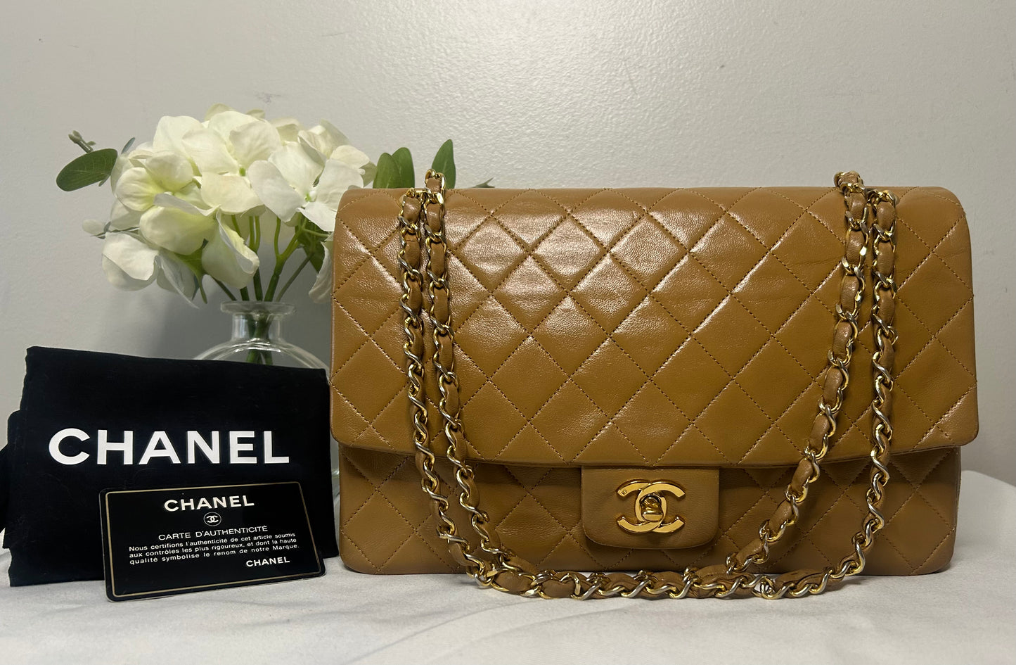 CHANEL Vintage Medium Single Flap Bag Quilted Lambskin Caramel / 24K Gold