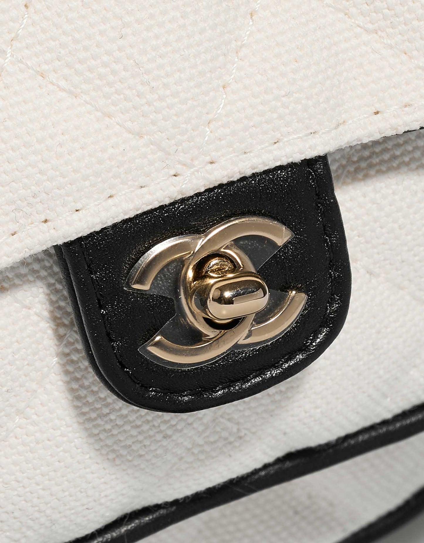 CHANEL 23C Tennis Racket Clutch Crossbody Bag with CC Vanity Mirror White/Black
