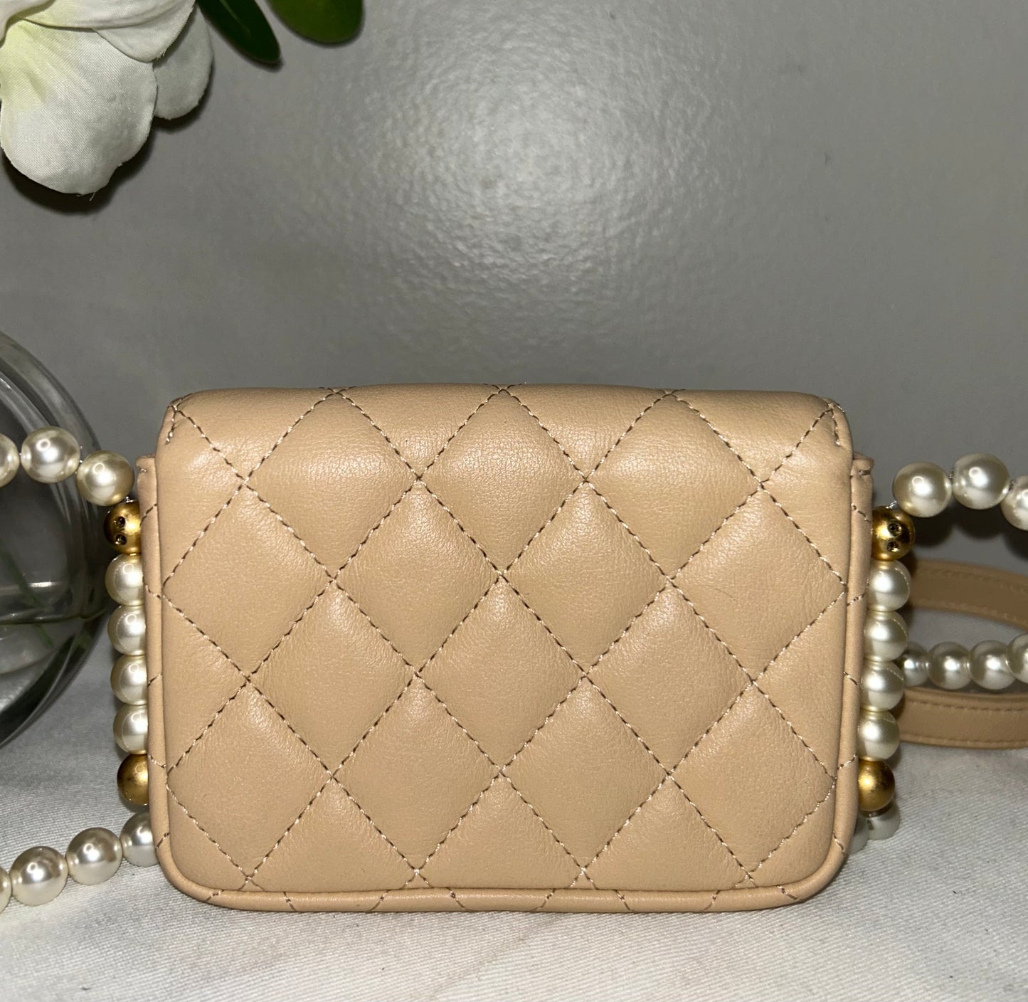 CHANEL Pearls Clutch with Chain Crossbody Quilted Calfskin Beige Clair
