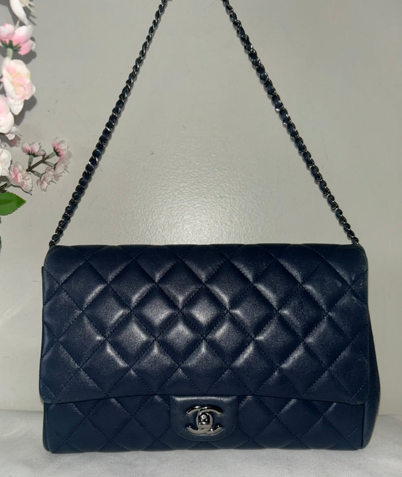 CHANEL Classic Quilted Lambskin Leather Single Flap Shoulder Bag Navy Blue