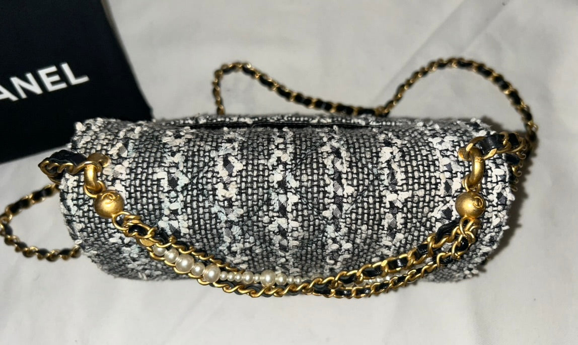 CHANEL CC Mini Pearl Flap Bag Sequin Tweed Black & White / Gold Hardware