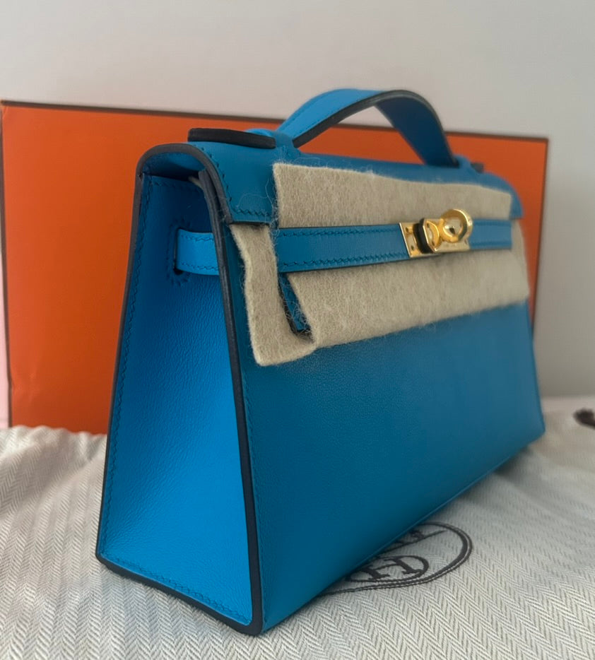 HERMÈS Kelly Pochette Bleu Zanzibar Swift Leather Gold Hardware Stamp A