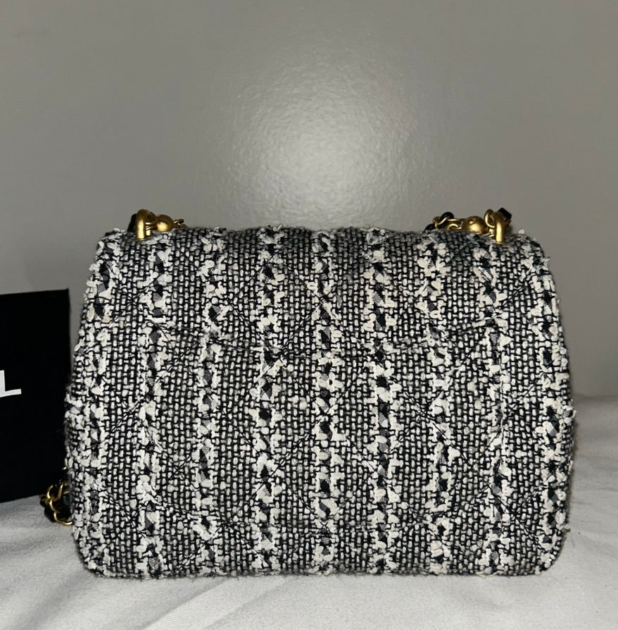 CHANEL CC Mini Pearl Flap Bag Sequin Tweed Black & White / Gold Hardware