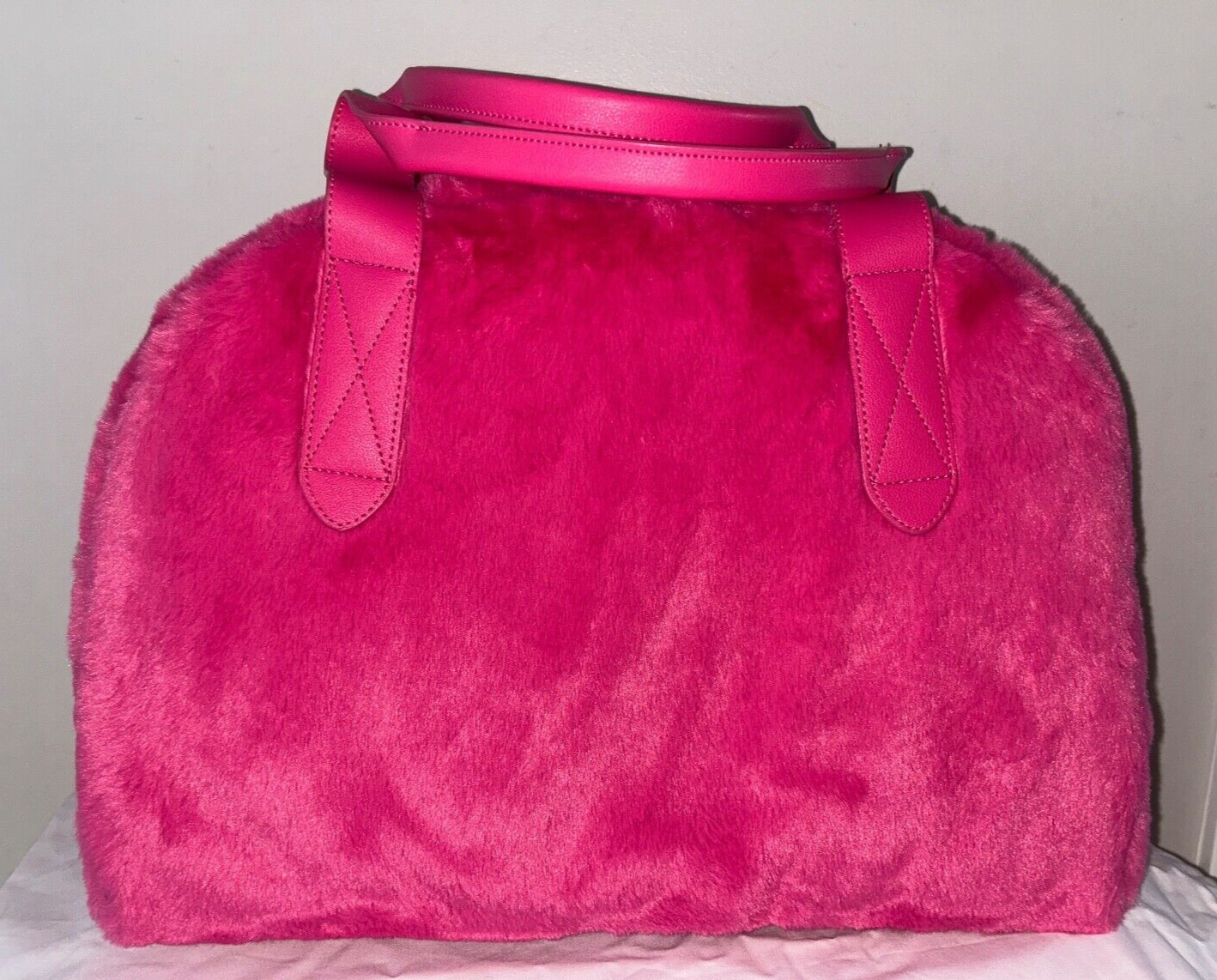 NEW! NWT JUICY COUTURE Faux Fur Charmed Dome Weekender Bag Pink Flash