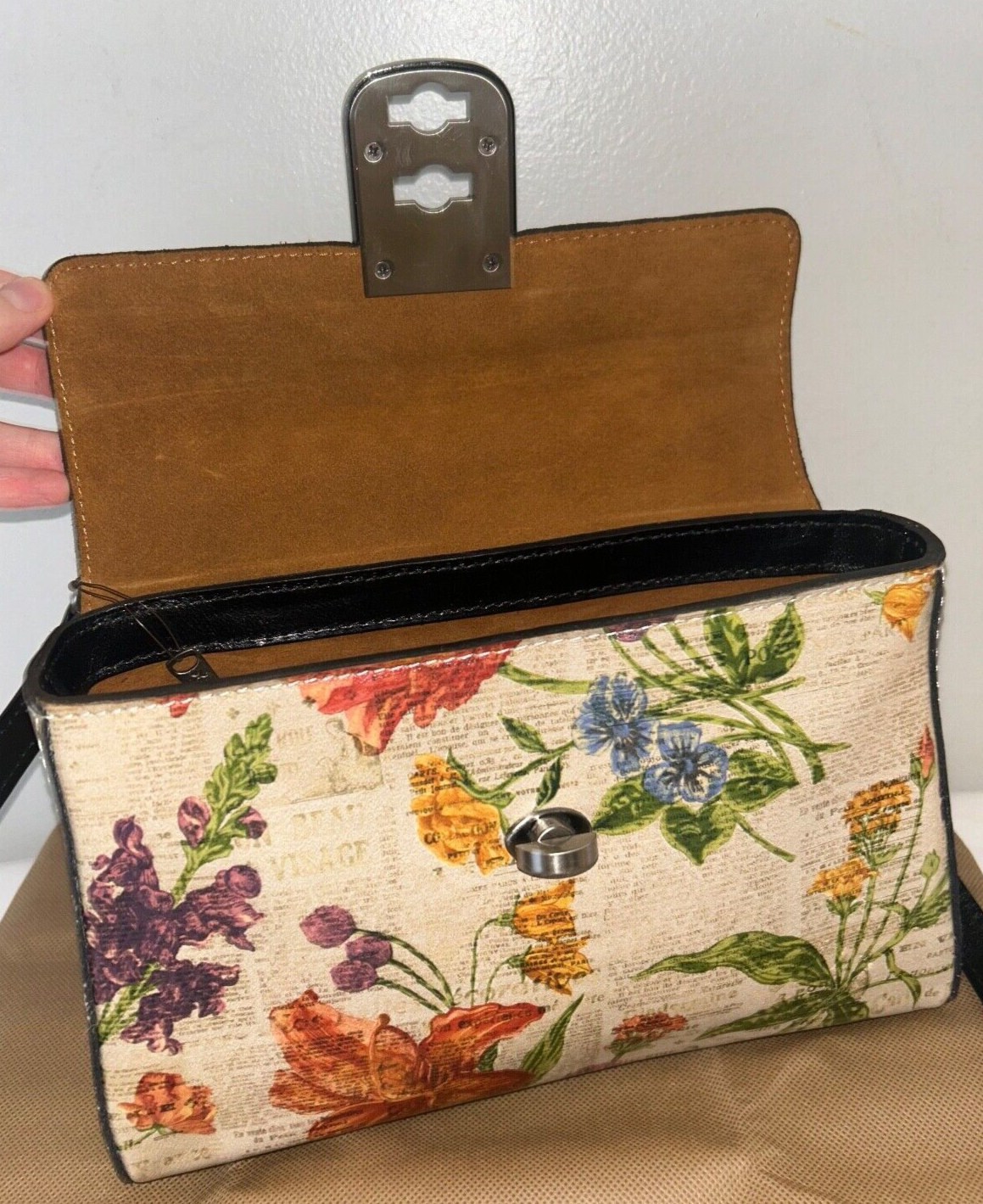 NEW! NWT PATRICIA NASH Parisian Newspaper Carisbrooke Floral Satchel Bag Beige