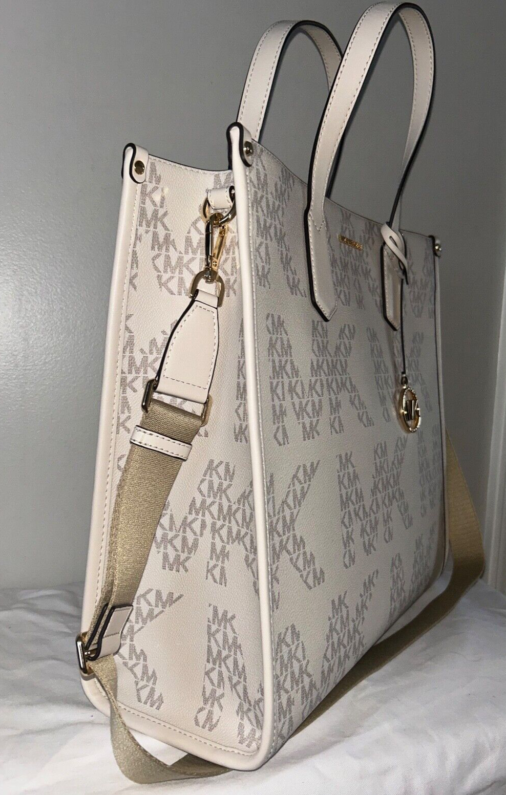 $398 NEW! NWT MICHAEL KORS Maple Large NS Logo Tote Vanilla/Cream