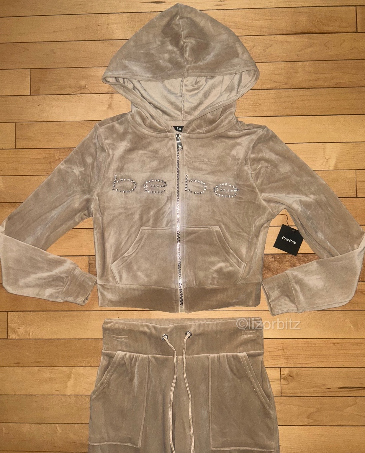 NEW! NWT BEBE Bling Velour Rhinestone Logo Tracksuit Set in Beige Cream Size XS