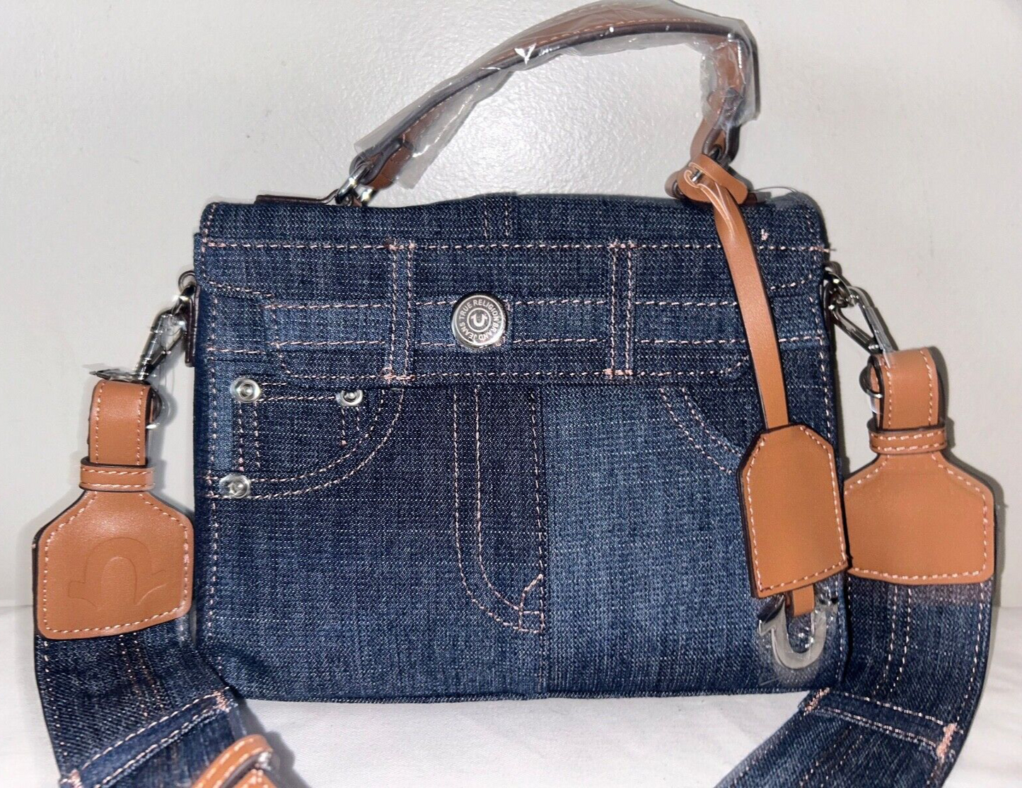 NEW ! NWT TRUE RELIGION Denim Jean Pocket Horseshoe Logo Crossbody Bag